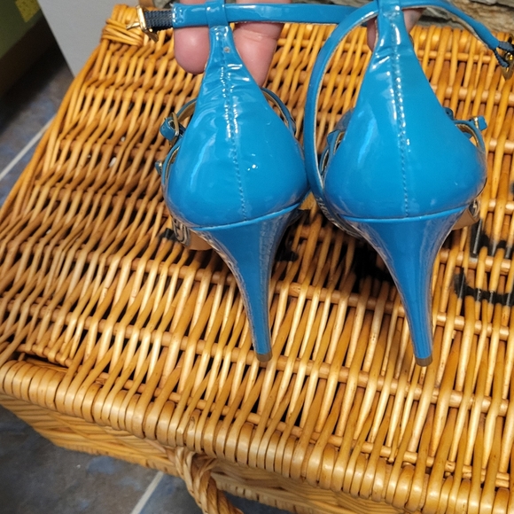 Sandals - Picture 5 of 6